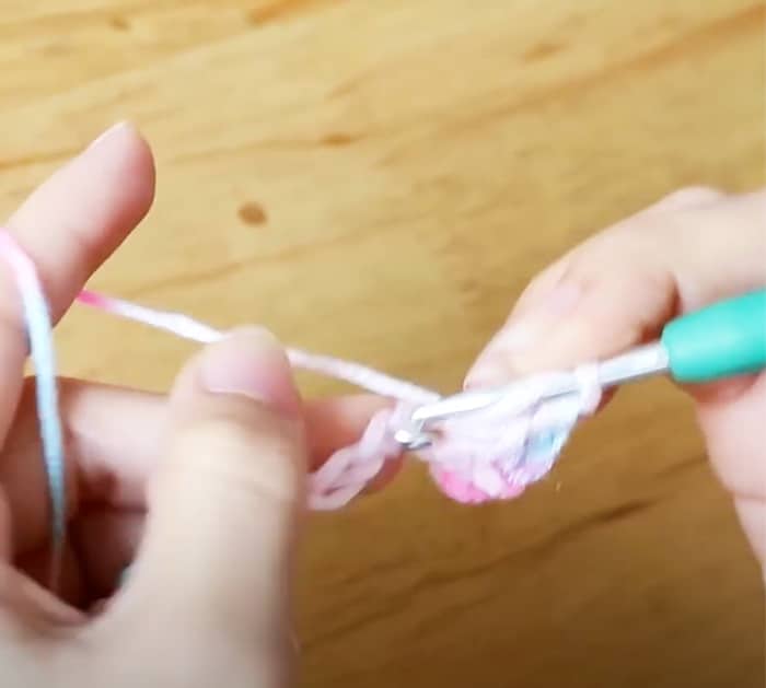 How To Crochet a Scarf - Gift Ideas - Christmas Crochet Ideas
