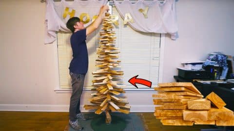 How To Build A Christmas Tree From Scrap Wood | DIY Joy Projects and Crafts Ideas