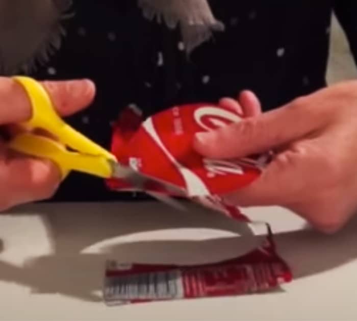 Use Soda Cans To Make A Star - Holiday Gift - DIY Ornament Ideas