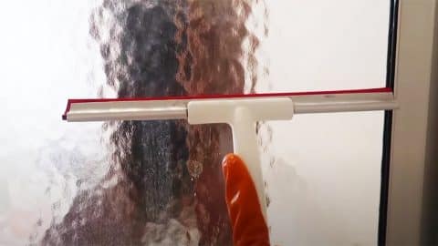 How To Remove Soap Scum And Hard Water Stains From Shower Doors | DIY Joy Projects and Crafts Ideas