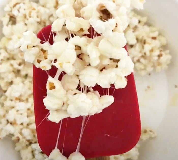 How To Make Santa Crunch Popcorn - Holiday Popcorn Recipes - Holiday Popcorn Gift - Tin Can Popcorn Recipes