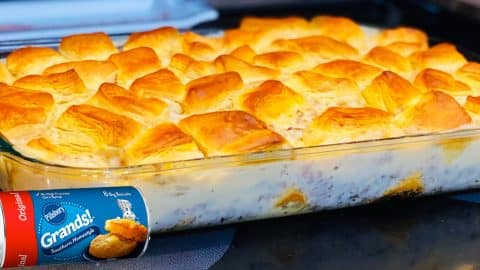 Sausage Gravy Biscuit Casserole Recipe | DIY Joy Projects and Crafts Ideas