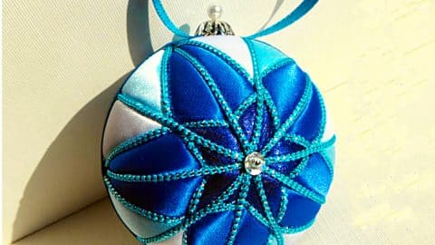 No-Sew Blue Star Ornament | DIY Joy Projects and Crafts Ideas