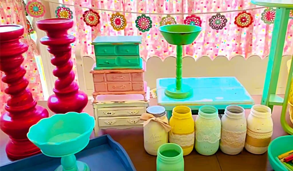 this awesome chalk paint tutorial by Lori Holt, on YouTube