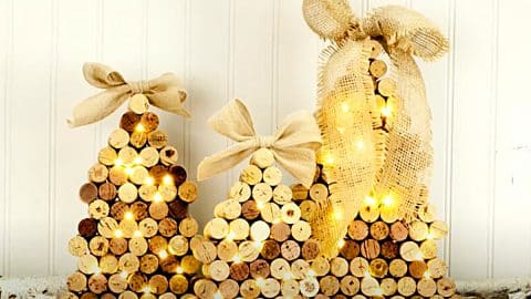DIY Lighted Cork Christmas Tree | DIY Joy Projects and Crafts Ideas