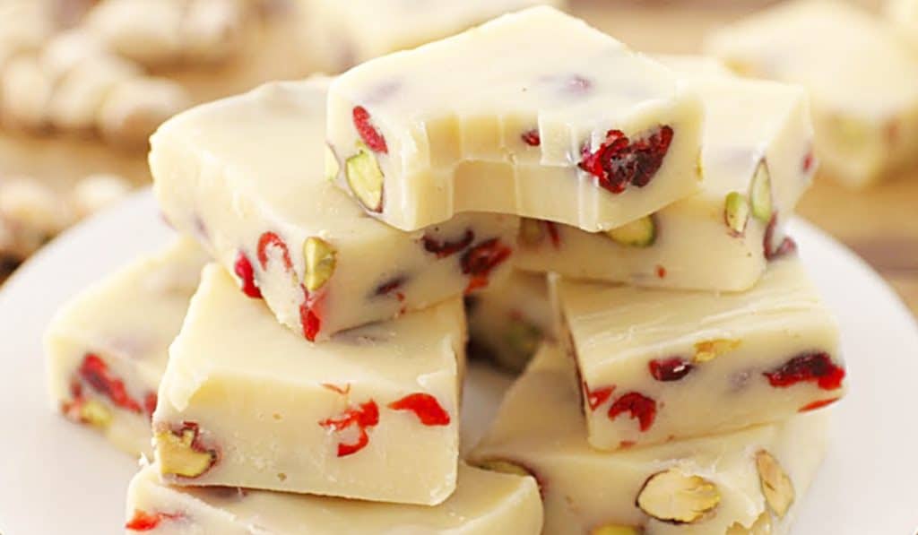 How To Make White Chocolate Cranberry Fudge - Vanilla Fudge Recipe - Holiday Baking Ideas