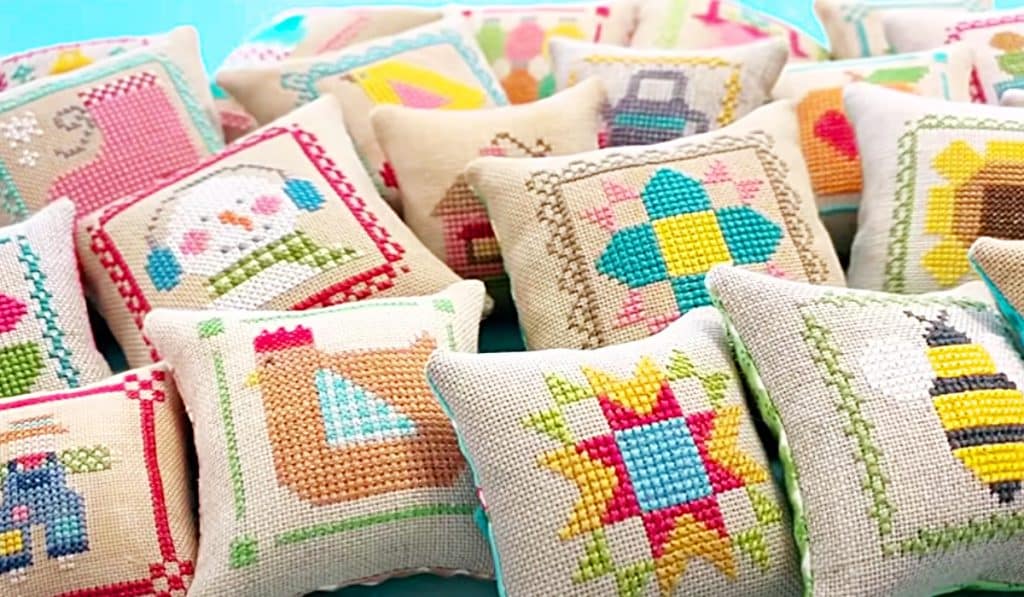 How To Make Mini Cross Stitch Pillows - Easy Sewing Gifts - DIY Pincushion Ideas