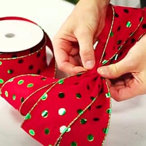 How To Make A Large Decorative Christmas Bow