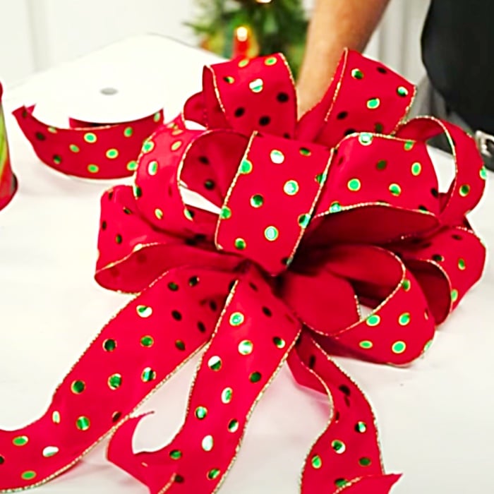 How To Make A Large Bow - DIY Holiday Bow Making - How To Tie A Bow