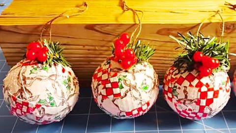 How To Make Fabric Mosaic Ornaments | DIY Joy Projects and Crafts Ideas