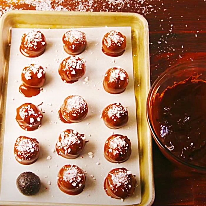 Oreo Truffles Recipe - Christmas Candy Recipe - Christmas Gift Ideas