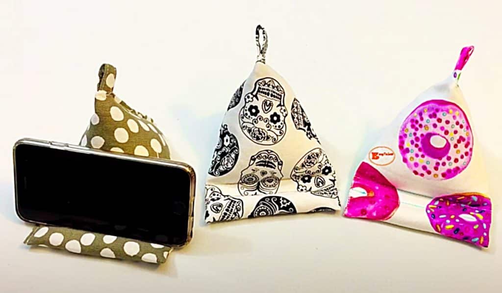 How To Make A Phone Stand Pillow - Easy Sewing Projects - How To Make A Phone Stand