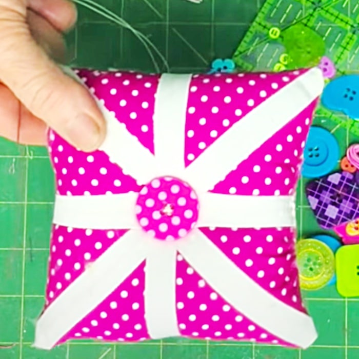 Easy Sewing Ideas - Gift Ideas - Scrap Buster Pincushion