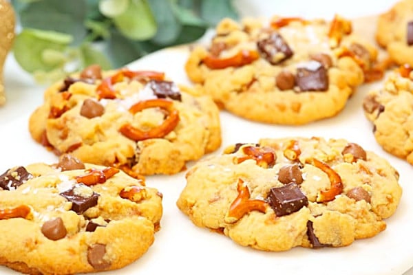 Pretzel Toffee Chocolate Chip Cookies Recipe - How To Make Pretzel Cookies - Holiday Baking Ideas