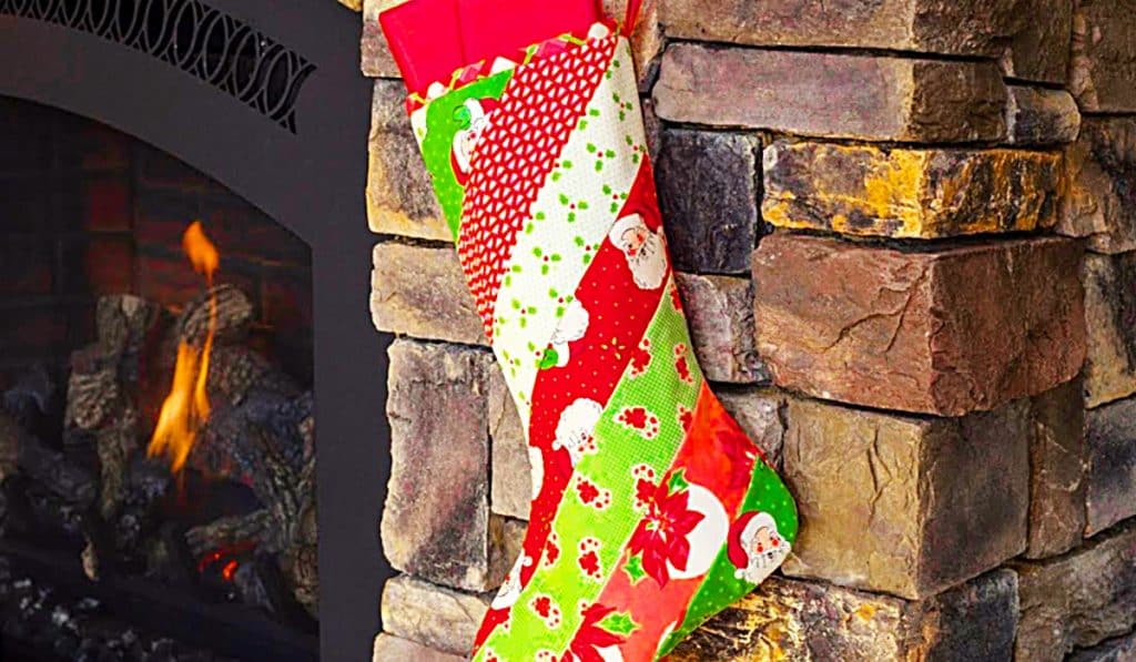 How To Make A Quilt As You Go Christmas Stocking - Easy Quilted Christmas Stocking Pattern - DIY Holiday Decor Ideas