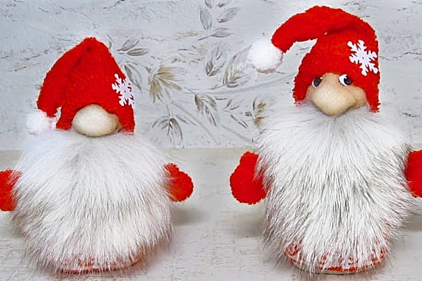 How To Make Santa Sock Gnomes - Easy Sock Gnome Ideas - DIY Santa Sock Gnome