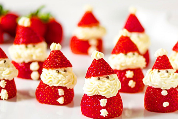 Whipped Cream Strawberry Stuffed Santas - Easy Party Food - Holiday Fruit Ideas