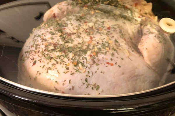 How to Cook A Whole Chicken In a Crockpot - Easy Slow Cooker Recipes for Chicken