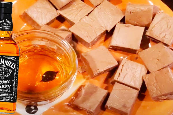 3-Ingredient Jack Daniel's Fudge Recipe - Fudge Recipes - Jack Daniels Recipes