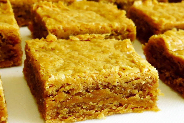 3-Ingredient Peanut Butter Brownie Recipe - Brownie Recipes - 3 Ingredient Recipes