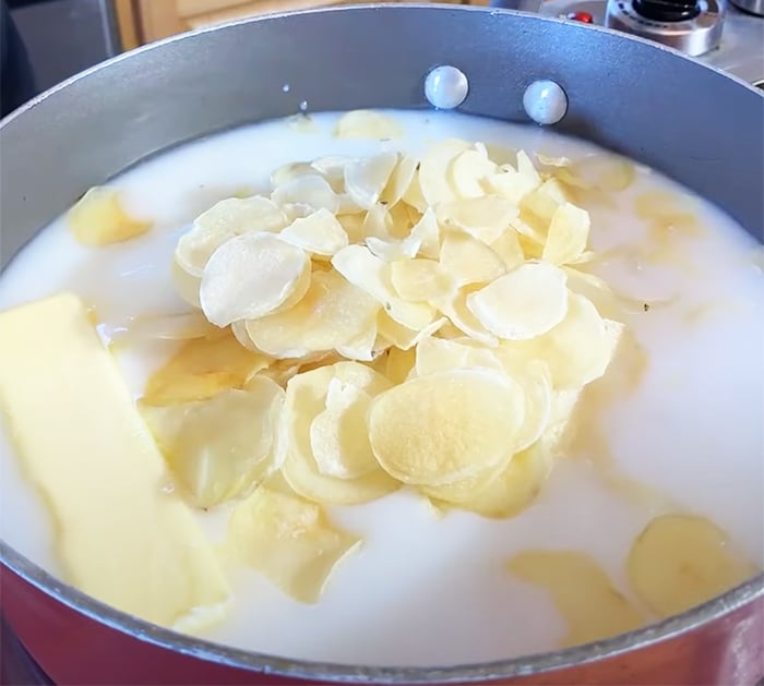 Au Gratin Potatoes Recipe - How To Make Au Gratin Potatoes - Ham and Veggies Recipe