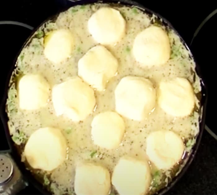 Southern Sunday Dinner Casserole - Southern Food Recipes - Chicken And Biscuits Casserole - One Pot Recipes