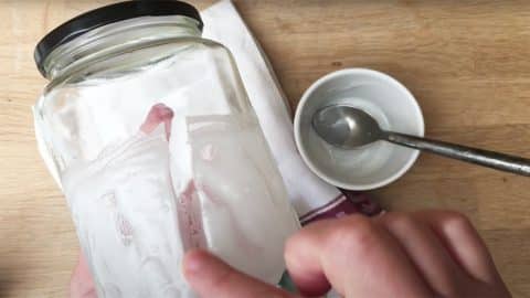 Hack for Removing Labels From Jars | DIY Joy Projects and Crafts Ideas