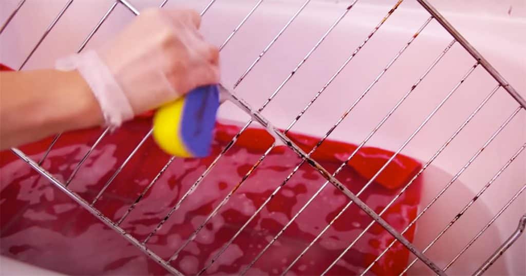 How To Clean Grease Drippings From Oven Racks - DIY Kitchen Cleaning - DIY Oven Cleaning - DIY Oven Rack Cleaning
