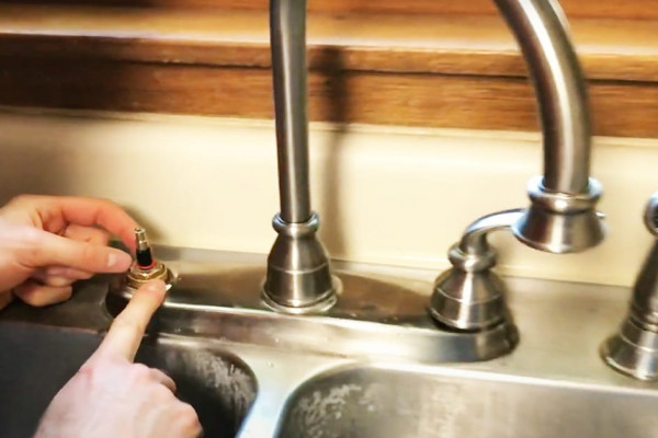 How To Fix A Leaky Kitchen Faucet - DIY Leaking Faucet - Kitchen Tips and Hacks