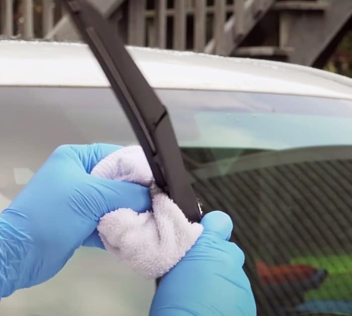 How To Restore Windshield Blades - DIY Cleaning Tips and Hacks - DIY Auto Cleaning