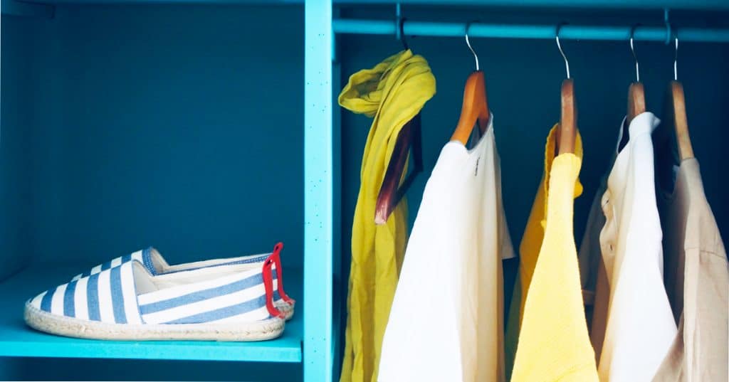 How To Not Declutter - Decluttering Tips and Hacks - Easy Ways To Declutter