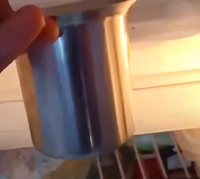 How To Defrost Ice From Freezer - Kitchen Cleaning Tips and Tricks