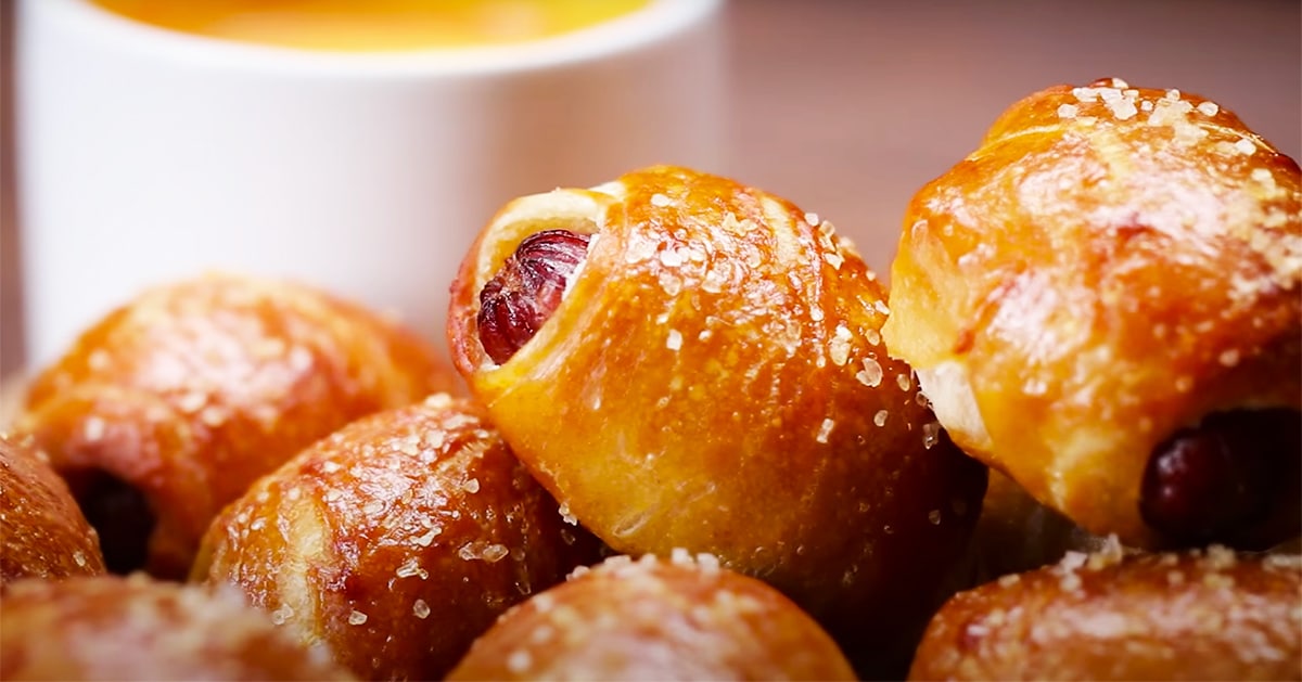 Pigs In A Pretzel Blanket Recipe | DIY Joy Projects and Crafts Ideas