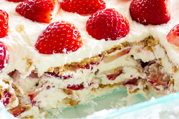 Strawberry Icebox Cake Recipe - Strawberry Recipes- Cake Recipes