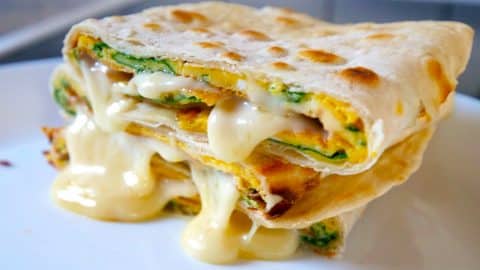 Tortilla Omelette Spinach and Cheese Breakfast Recipe | DIY Joy Projects and Crafts Ideas