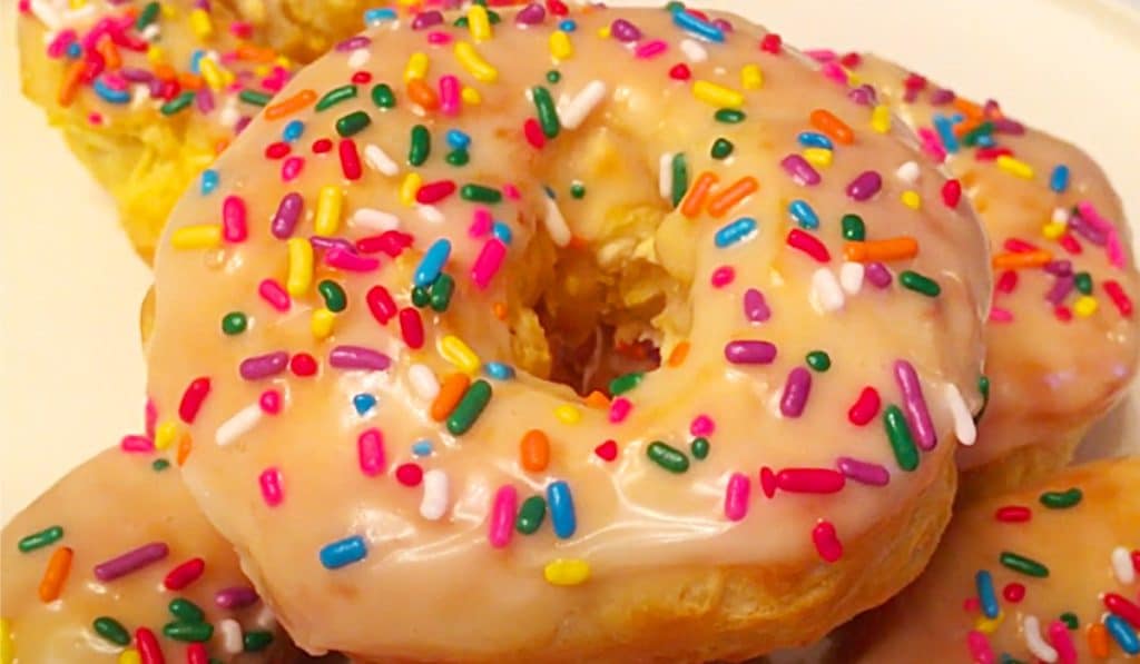 How To make Air Fryer Donuts - Easy Air Fryer Dessert Ideas - Air fryer Donuts With Canned Biscuits