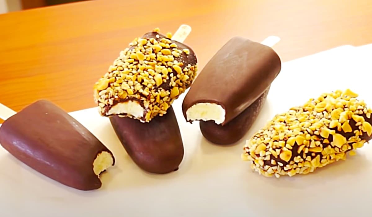 3-Ingredient Chocolate-Covered Ice Cream Bars Recipe | DIY Joy Projects and Crafts Ideas