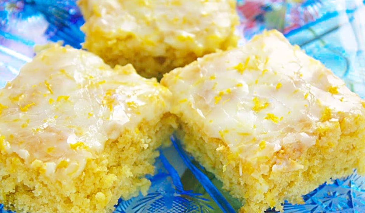 One-Bowl Lemon Brownies Recipe | DIY Joy Projects and Crafts Ideas