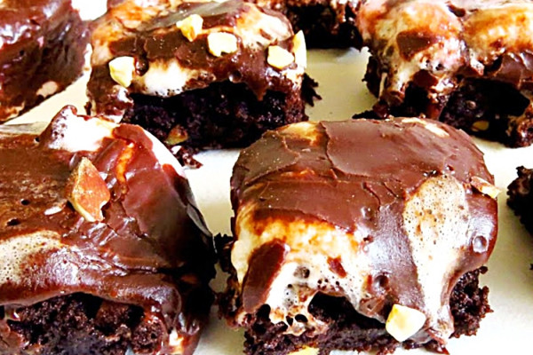 How To Make Mississippi Mud Brownies - Easy Brownies Recipe - Fun Cooking Ideas