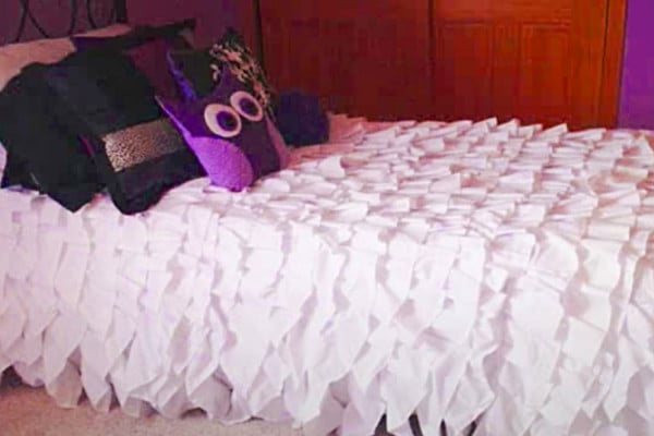 How To Make a Ruffled Bedspread - Sheet Bedspread - DIY Bedspread