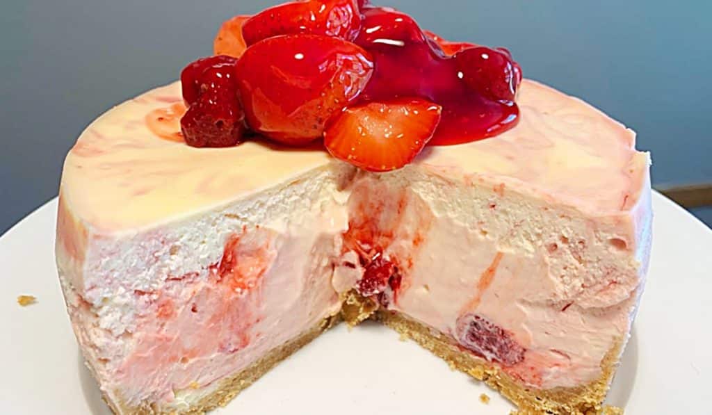 Strawberry Cheesecake Recipe - Instant Pot Cheesecake - Easy Cheesecake Ideas