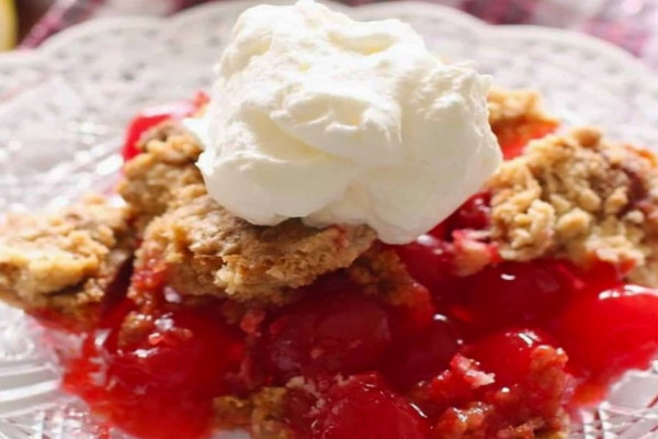 Cherry Cheesecake Dump Cake Recipe - Cherry Dump cake Recipe - Dump Cake Recipes