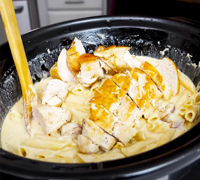 Chicken Alfredo Recipes - Slow Cooker dinner Ideas - Easy Crockpot Meals