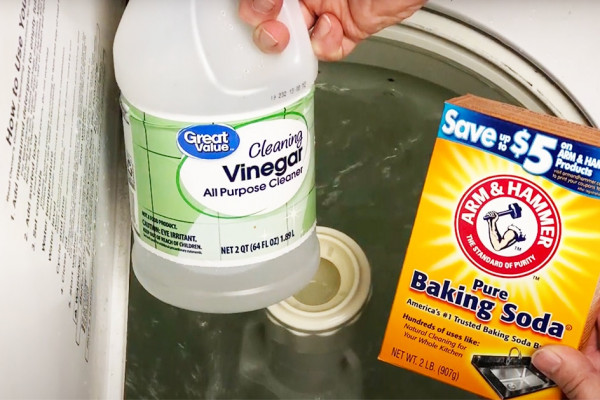 How To Clean A Smelly Washing Machine With Vinegar And Baking Soda - DIY Natural Cleaning Tips