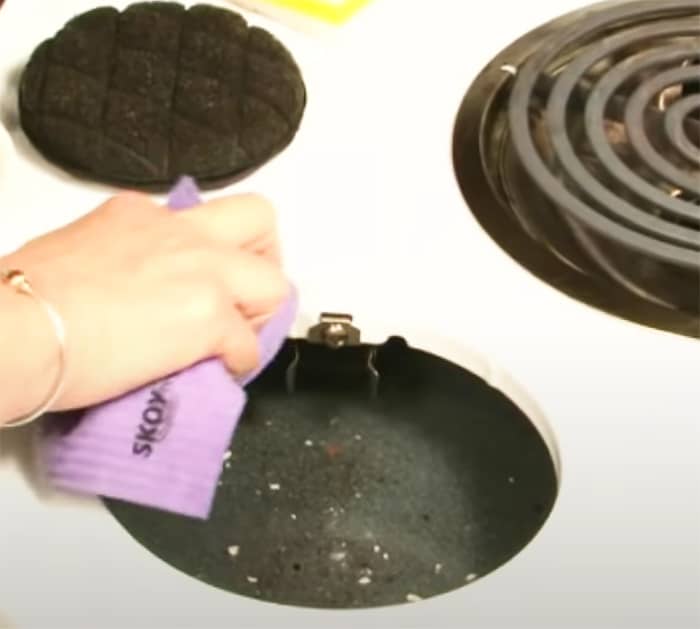 DIY Baked On Stove Top Stains - DIY Enamel Stove Top Cleaning