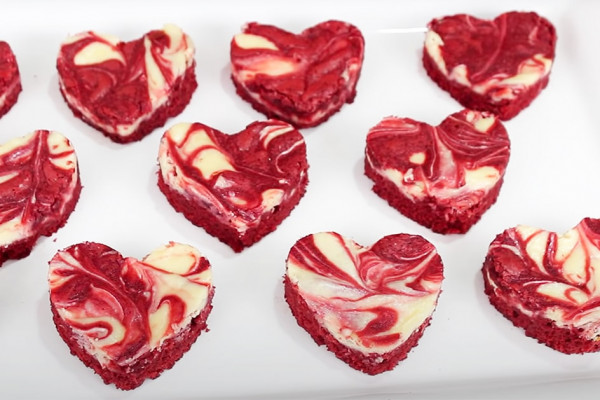 How To Make Red Velvet Cheesecake Brownies - Cheesecake Recipes - Brownies Recipe