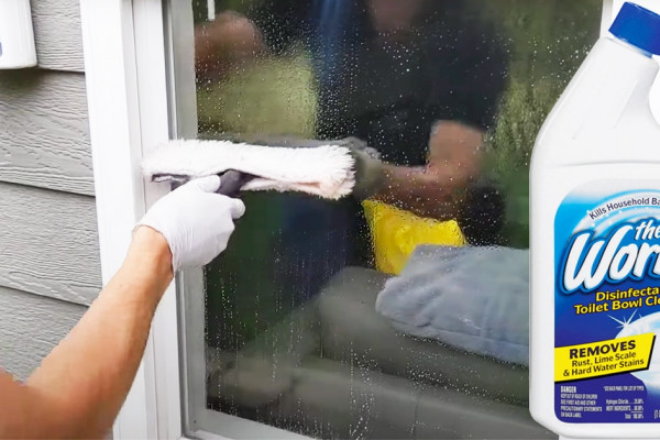 How To Remove Hard Water Stains From Windows - DIY Window Cleaning - Window Cleaning Hacks
