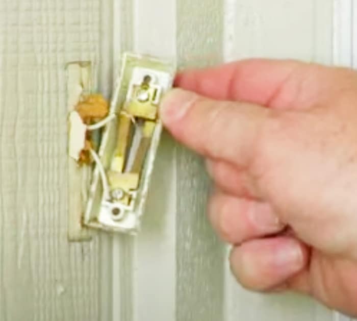 Home Improvement Projects - Ways To Install a Doorbell Button