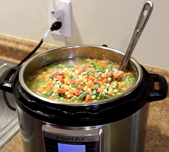 How to Make Instant Pot Chicken Vegetable Soup - Easy Cooking - Winter soup Recipes