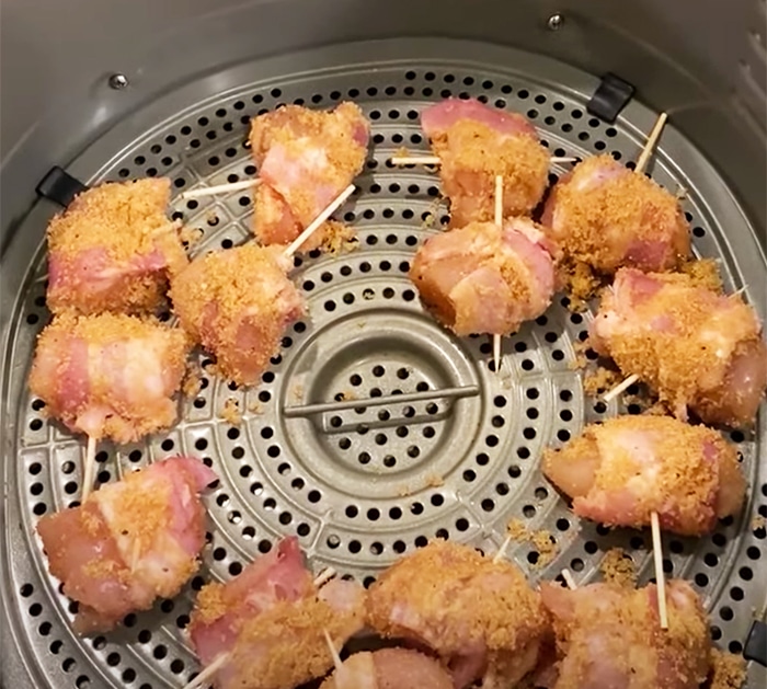 Bacon Recipes - Spicy Chicken Bites - Bacon Wrapped Chicken Bites Recipe